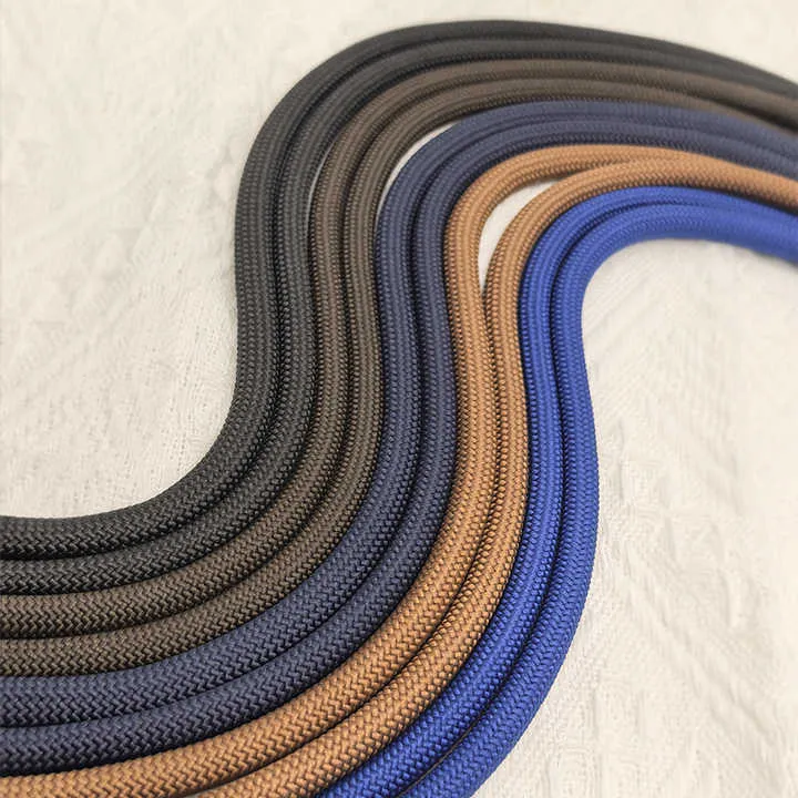متعددة الاستعمالات عصرية طويلة قابلة للتعديل . Versatile Fashionable Long Adjustable Cell Phone Lanyard