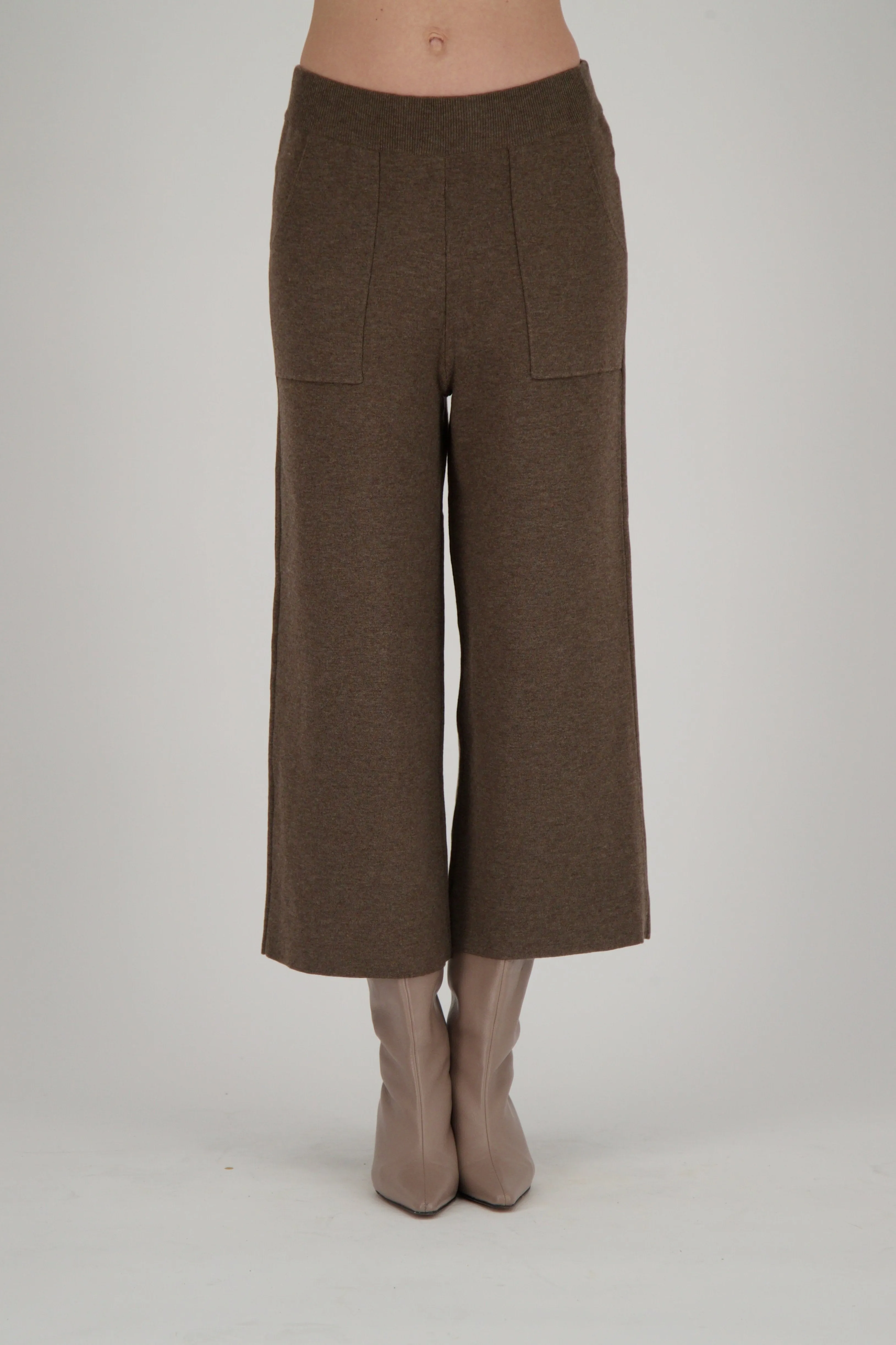 Wide Leg Patch Pocket Knit Pant